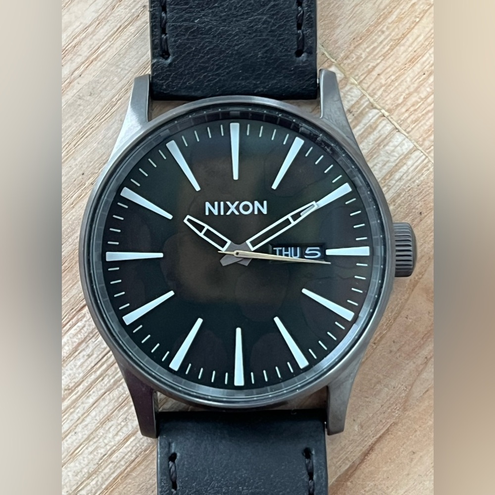 Nixon The Sentry Never Be Late Watch Black Green Dial Gunmetal Case Leather